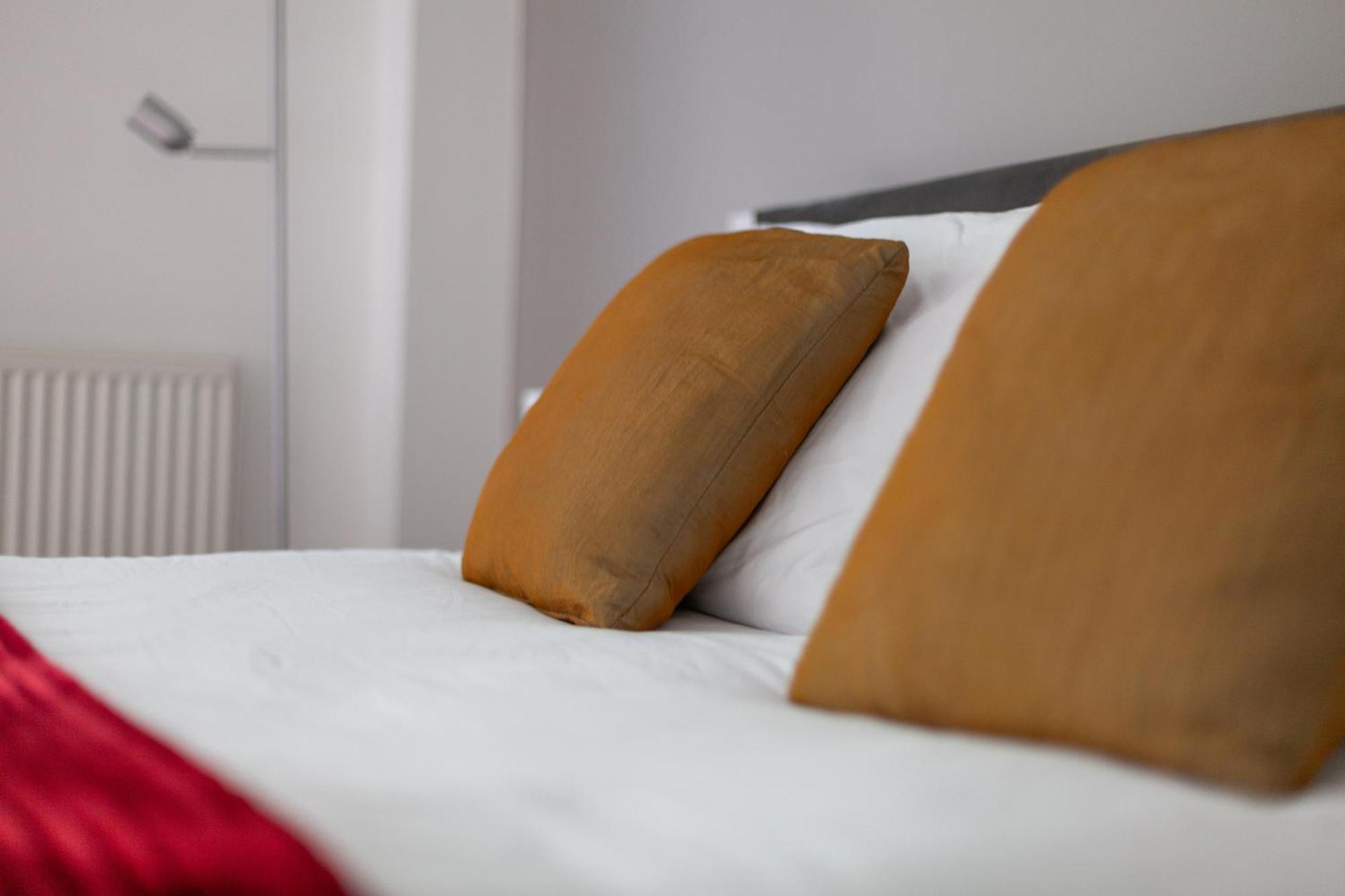 Deluxe Holborn Two Bedroom Apartment 런던 외부 사진