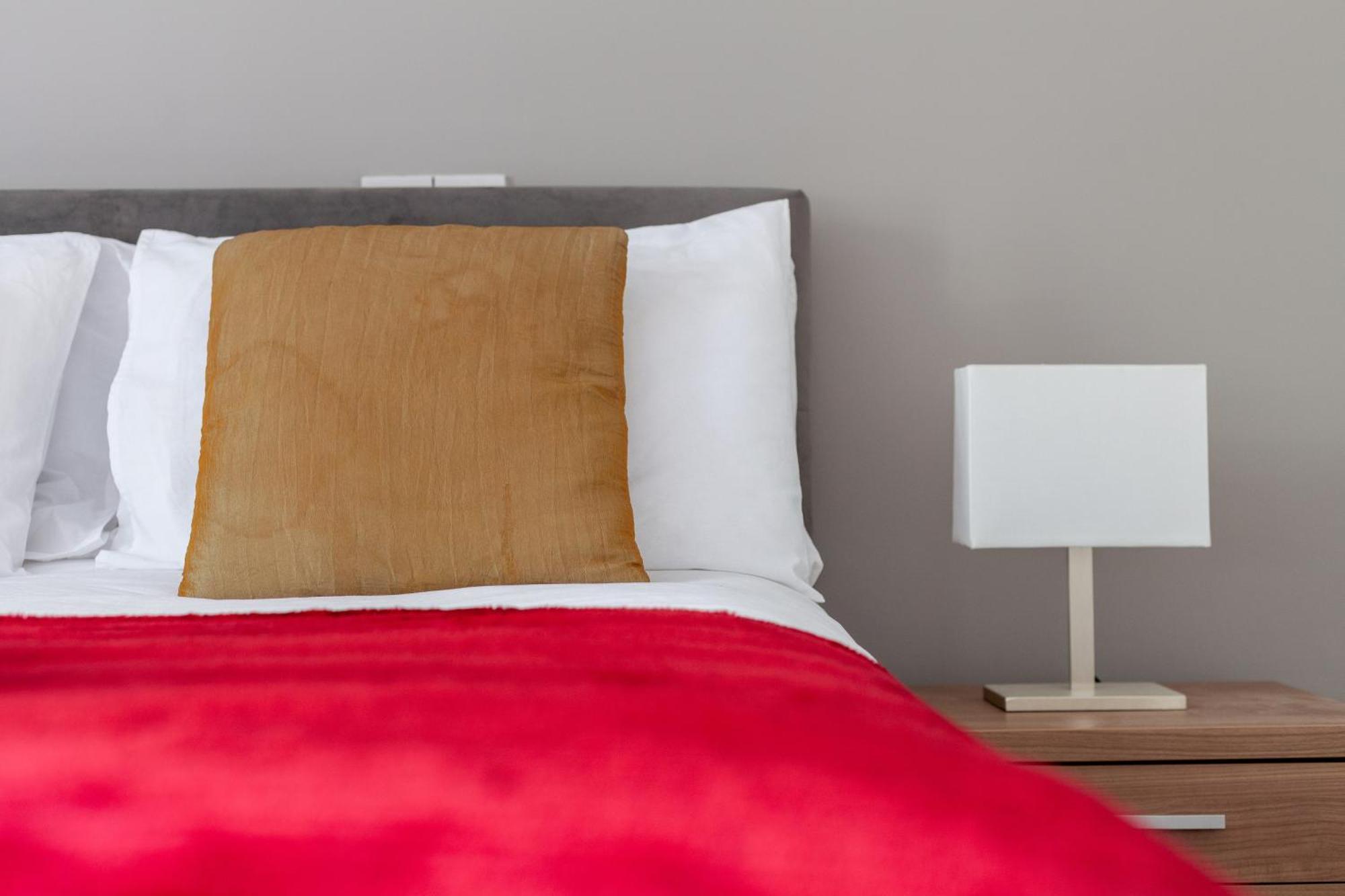 Deluxe Holborn Two Bedroom Apartment 런던 외부 사진