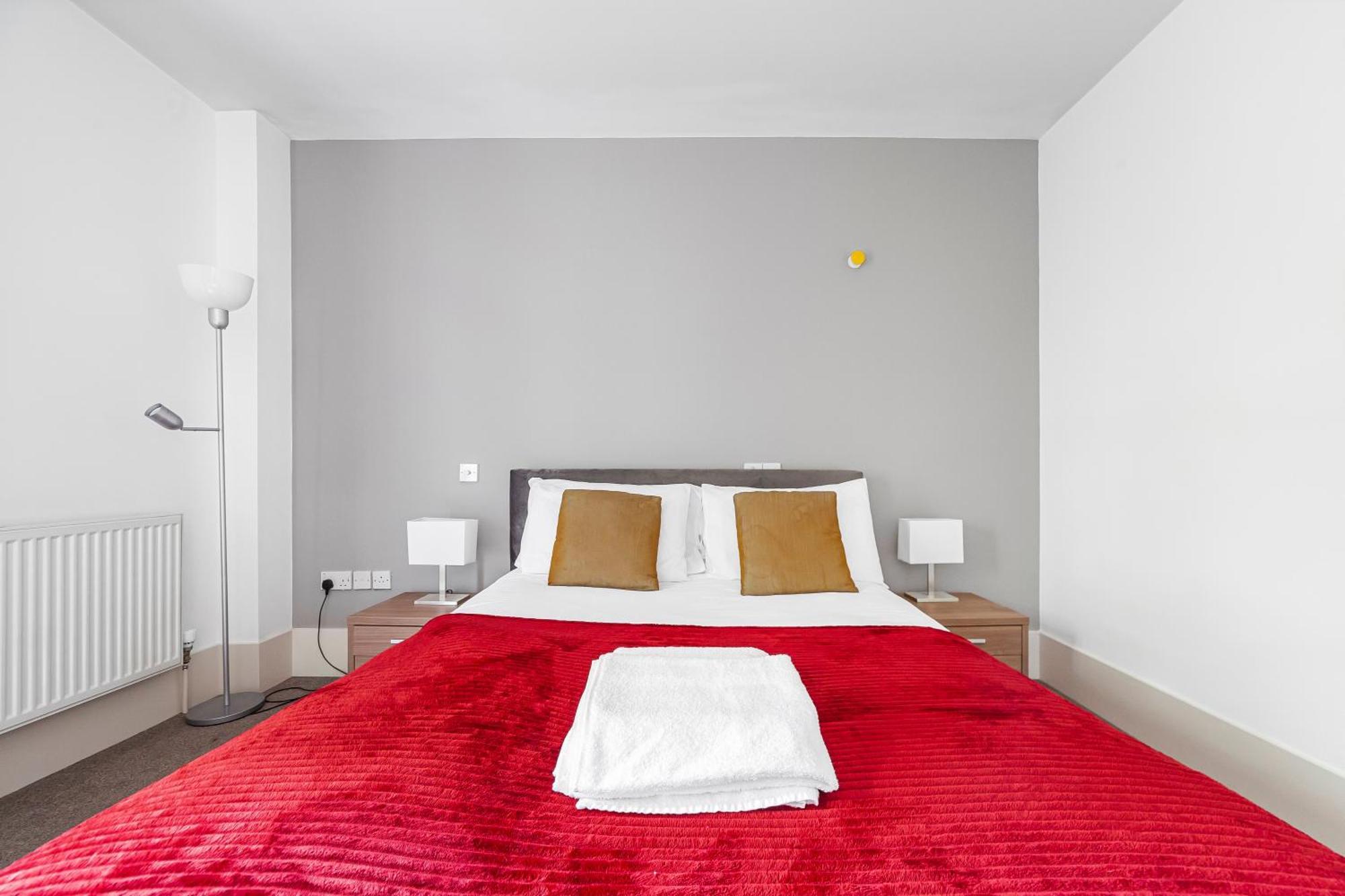 Deluxe Holborn Two Bedroom Apartment 런던 외부 사진