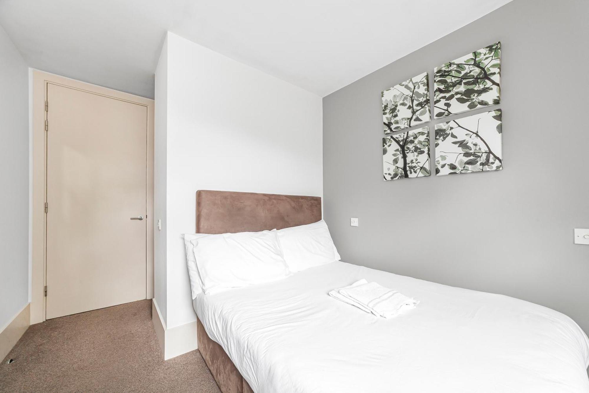Deluxe Holborn Two Bedroom Apartment 런던 외부 사진