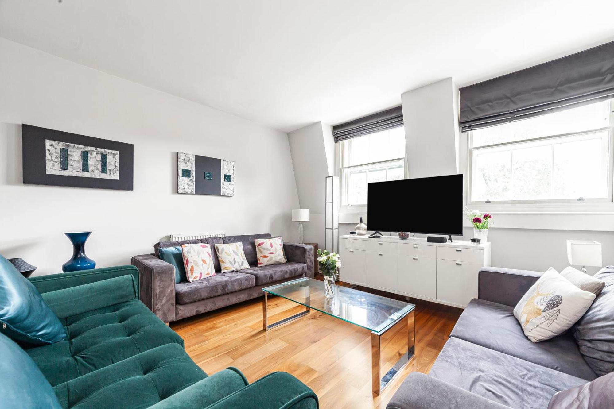 Deluxe Holborn Two Bedroom Apartment 런던 외부 사진
