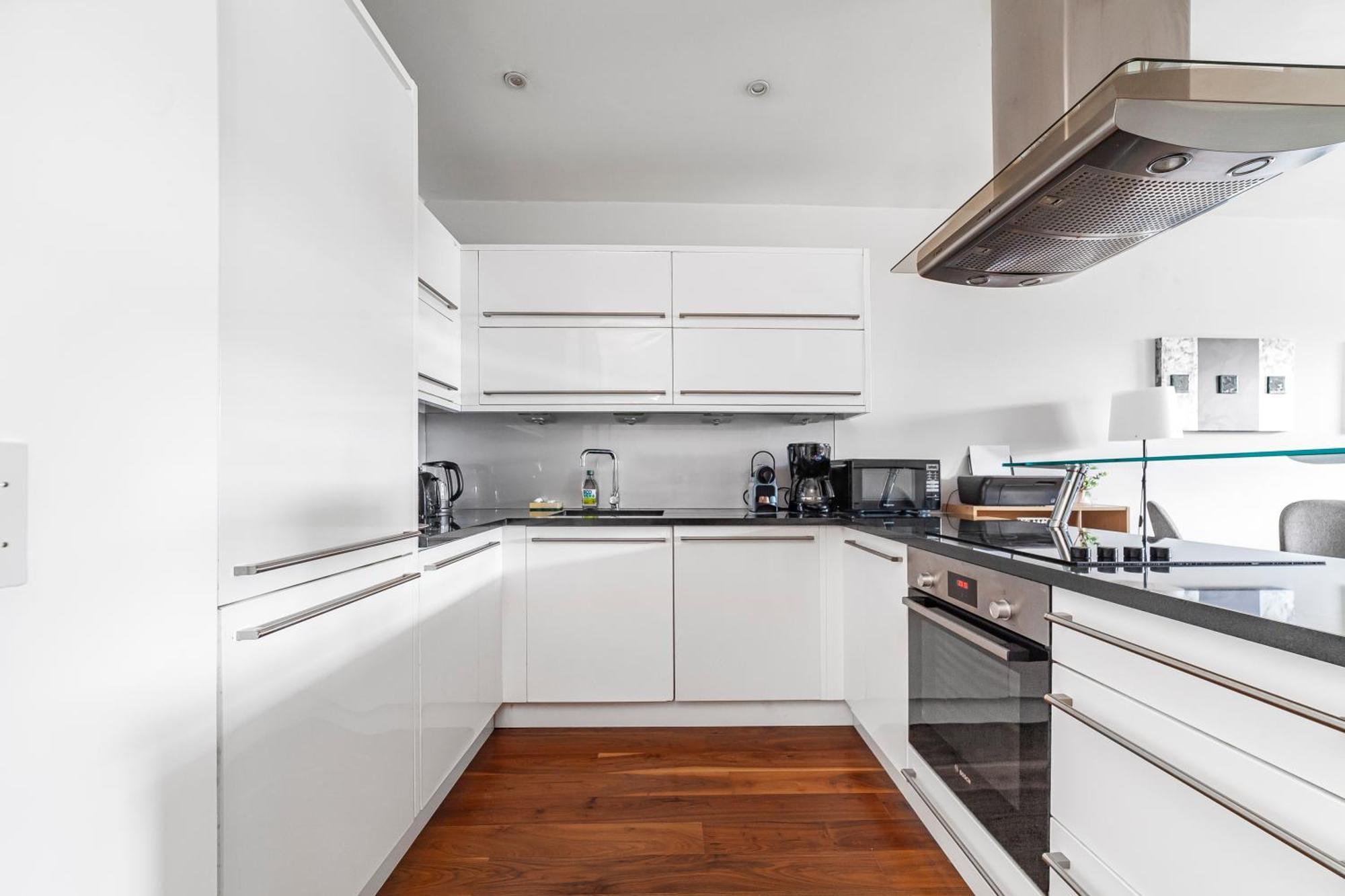 Deluxe Holborn Two Bedroom Apartment 런던 외부 사진